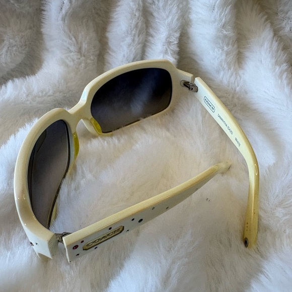 Coach Cream Sunglasses With Case - Picture 5 of 5